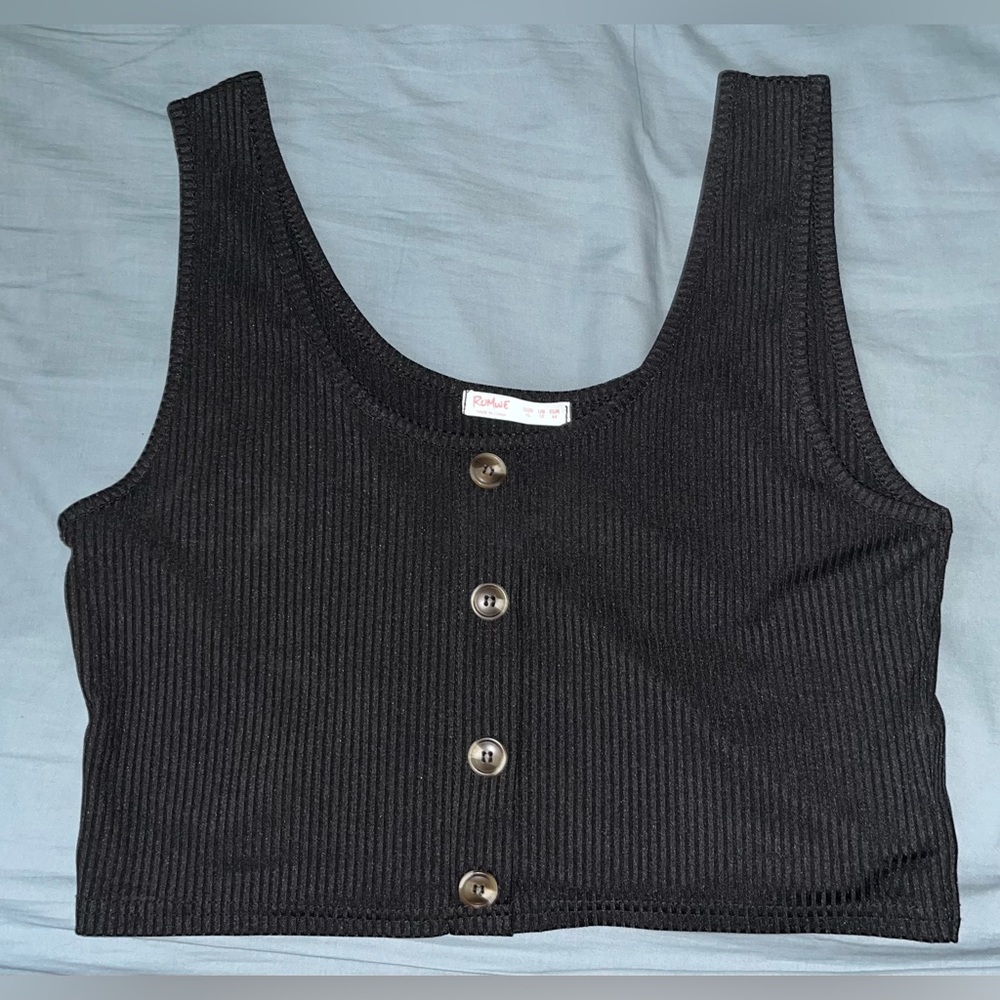 Black tank top!